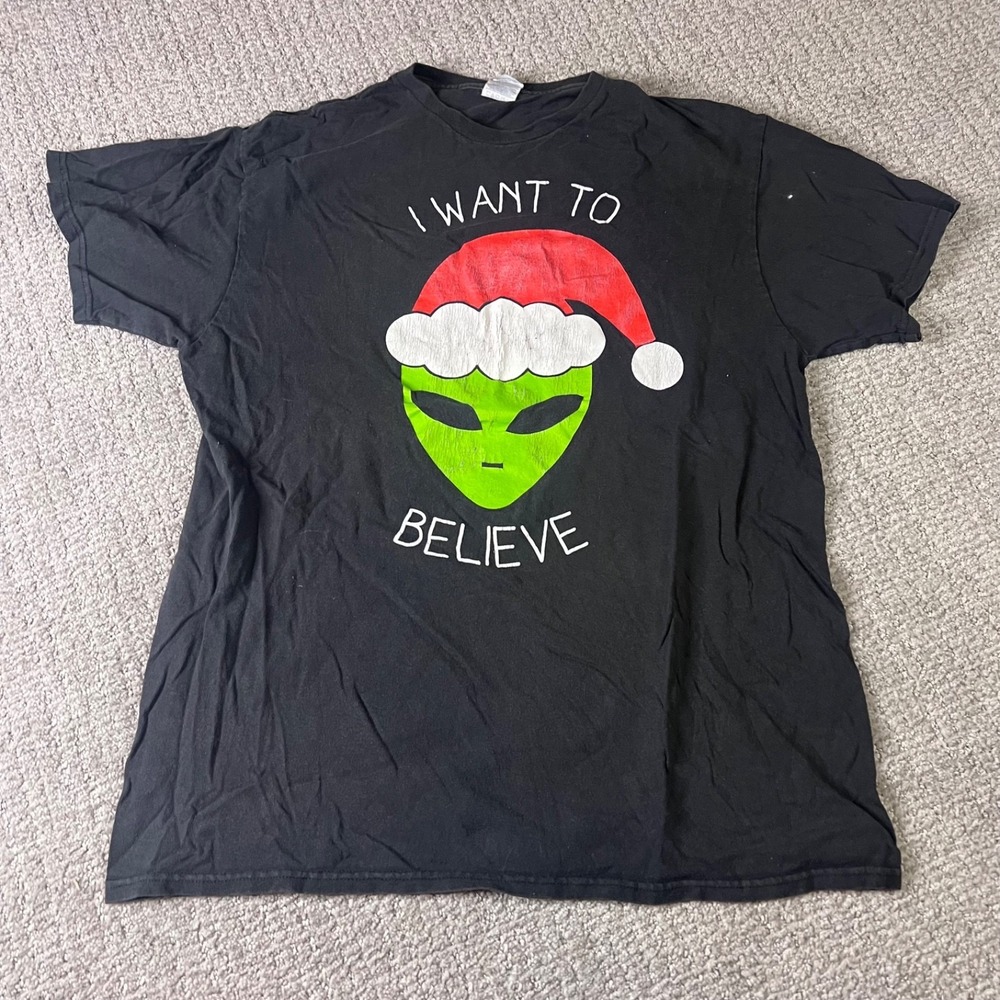 Christmas Alien I Want to Believe Black Shirt ADULT L